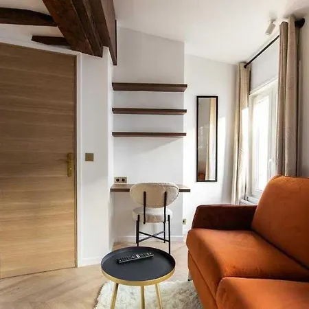Studio In The Heart Of Montmartre