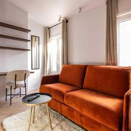 Studio In The Heart Of Montmartre * Parigi